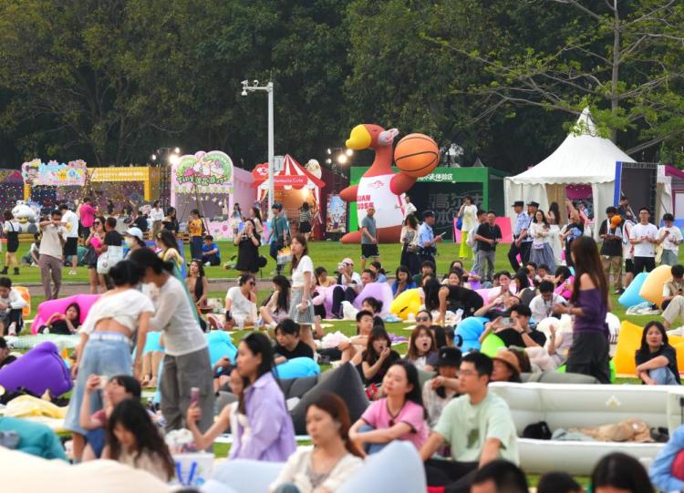 沉浸体验AI上岗治愈经济——这个“五一”文旅消费吹新风