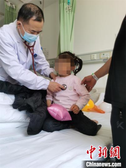 8名西藏先心病患儿在武汉免费接受治疗