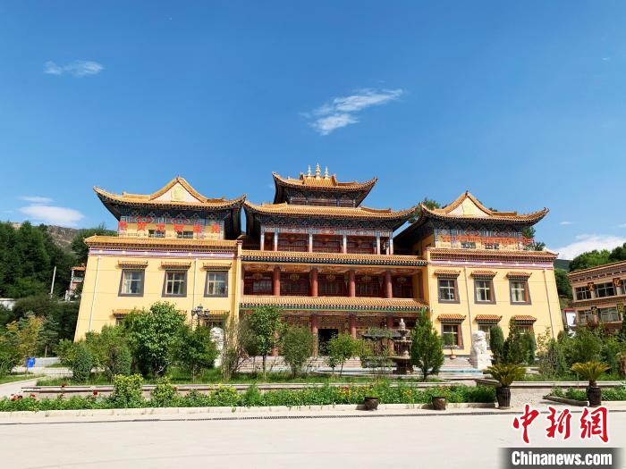 探访非遗画院:指尖传承藏画技艺