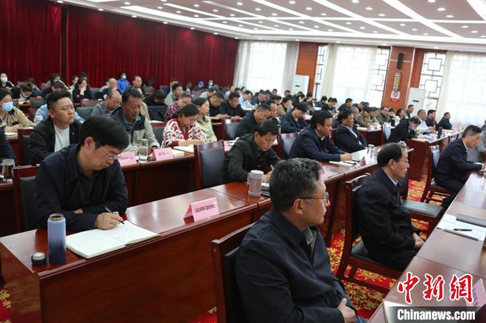 图为专题党课现场。 贡桑拉姆 摄