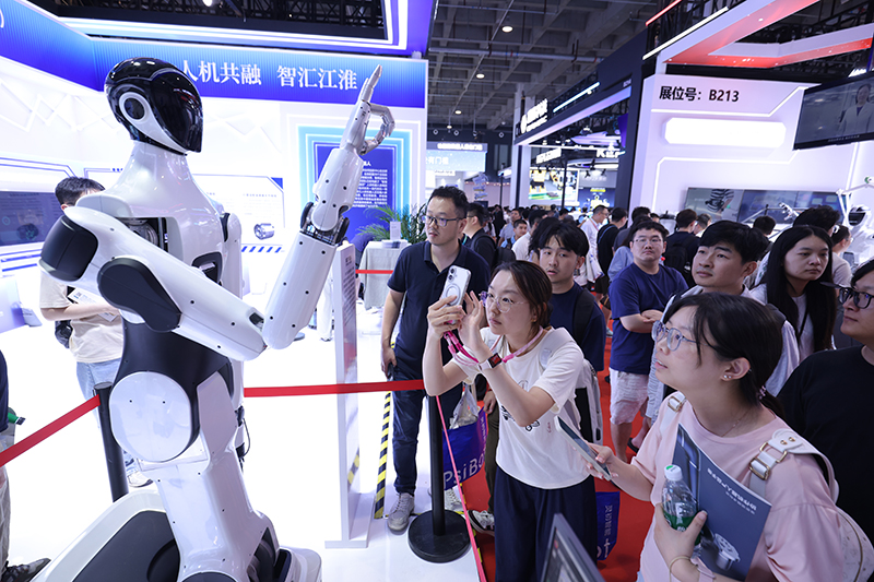 江淮中心机器人。合肥高新区供图