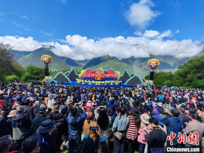 第十七届黄牡丹藏医药文化旅游节开幕 南伊沟景区重新开放
