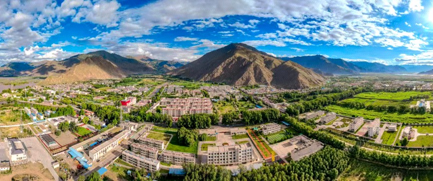 拉萨市曲水县城全景