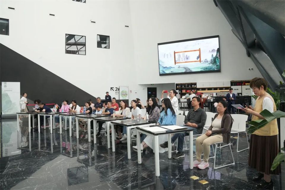 “笔墨酣畅音画共愈”：李苦禅大写意国画音乐疗愈沉浸式体验在济南举办