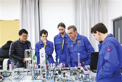 天津“鲁班”出海 职教闪亮全球