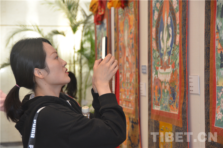日喀则市第十七届珠峰文化旅游节吉林活动周开幕