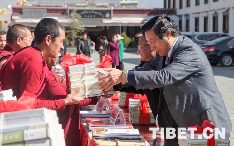 旺堆次仁中国西藏为各族人民提供更多更好的精神食粮