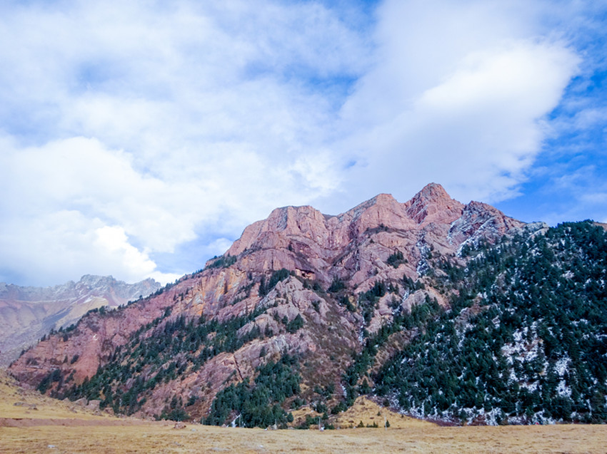 横断山“红”与“黑”