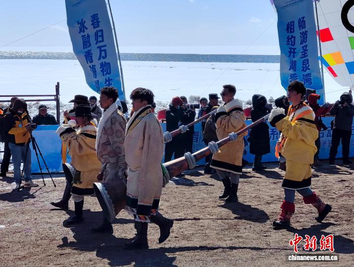 青海湖开湖季系列活动启动民众乐享高原春光