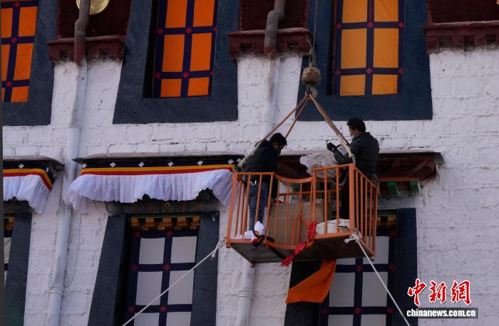 （新春见闻）西藏大昭寺“香布”换新迎藏历新年