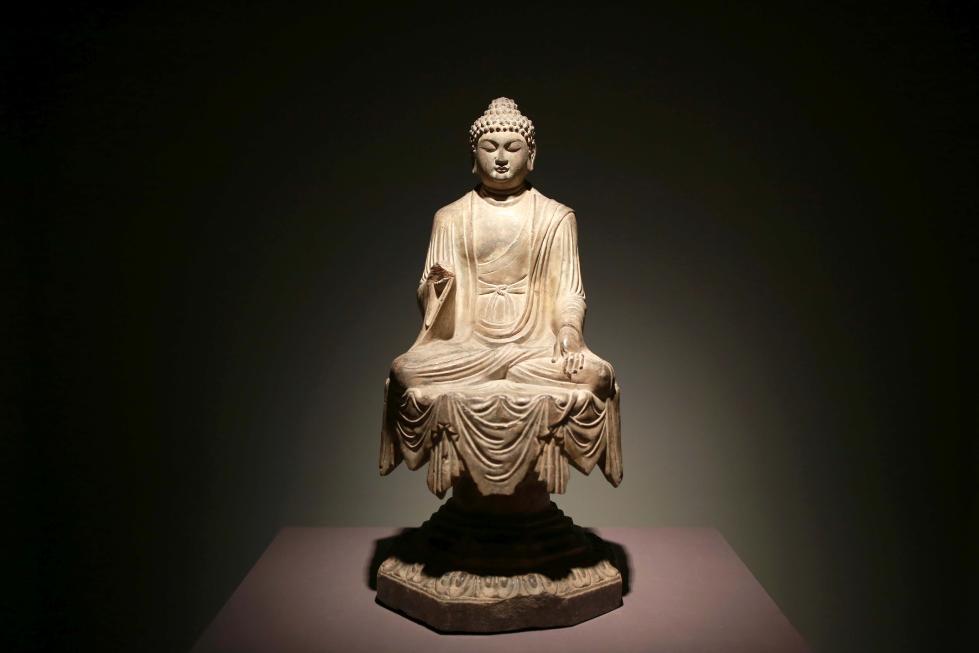 石雕佛坐像.jpg 石雕佛坐像.jpg