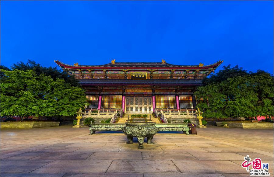 这个地方你是一定要来的,它就是中国最大的佛教寺院峨眉山"大佛禅寺"