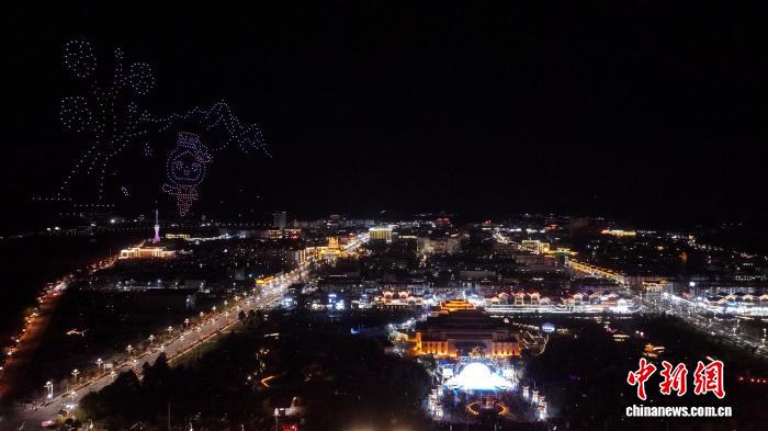 西藏林芝城夜景美