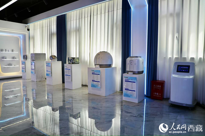 各类制氧产品。人民网记者 次仁罗布摄